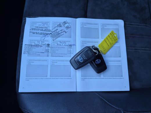 Toyota C-HR 2.0 Hybrid GR-Sport | Apple CarPlay/Android auto | Achteruitrijcamera | Stoelverwarming ActivLease financial lease