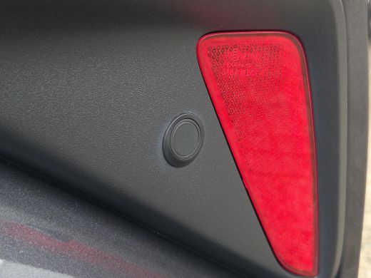 Toyota C-HR 2.0 Hybrid Style | Apple CarPlay / Android Auto | Navigatie | Rijklaarprijs incl. garantie | ActivLease financial lease