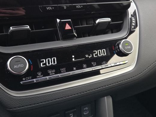 Toyota Corolla Cross Hybrid 200 Style | Apple CarPlay | Elektr. Klep | Blindspot | Rijklaarprijs incl. garantie | ActivLease financial lease