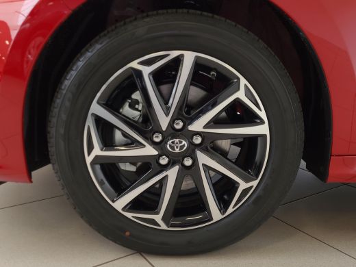 Toyota Yaris 1.5 Hybrid Dynamic Automaat | Apple CarPlay / Android Auto | LM Velgen | Rijklaarprijs incl. gara... ActivLease financial lease
