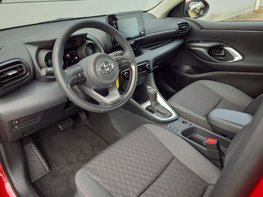Toyota Yaris 1.5 Hybrid Dynamic Automaat | Apple CarPlay / Android Auto | LM Velgen | Rijklaarprijs incl. gara... ActivLease financial lease