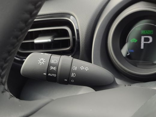 Toyota Yaris 1.5 Hybrid Dynamic Automaat | Apple CarPlay / Android Auto | LM Velgen | Rijklaarprijs incl. gara... ActivLease financial lease