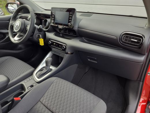 Toyota Yaris 1.5 Hybrid Dynamic Automaat | Apple CarPlay / Android Auto | LM Velgen | Rijklaarprijs incl. gara... ActivLease financial lease