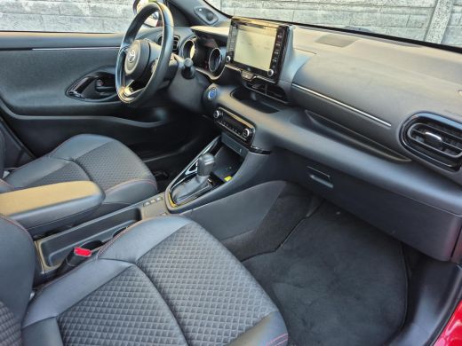 Toyota Yaris 1.5 Hybrid Executive | Apple CarPlay/Android auto | Achteruitrijcamera | Panoramadak ActivLease financial lease