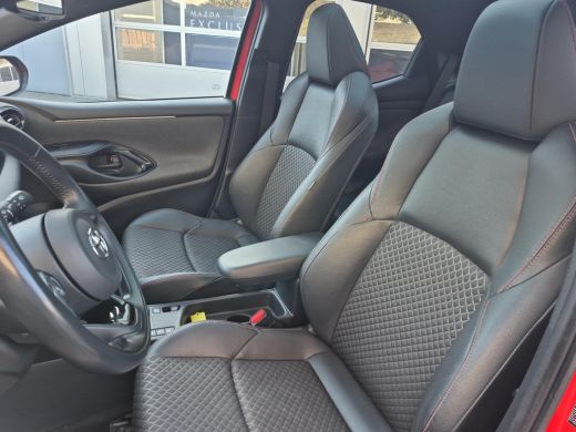 Toyota Yaris 1.5 Hybrid Executive | Apple CarPlay/Android auto | Achteruitrijcamera | Panoramadak ActivLease financial lease