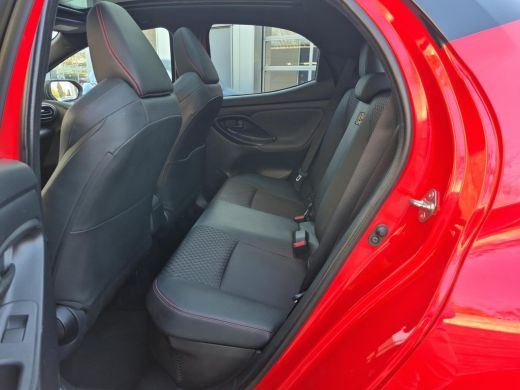 Toyota Yaris 1.5 Hybrid Executive | Apple CarPlay/Android auto | Achteruitrijcamera | Panoramadak ActivLease financial lease