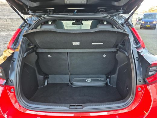 Toyota Yaris 1.5 Hybrid Executive | Apple CarPlay/Android auto | Achteruitrijcamera | Panoramadak ActivLease financial lease