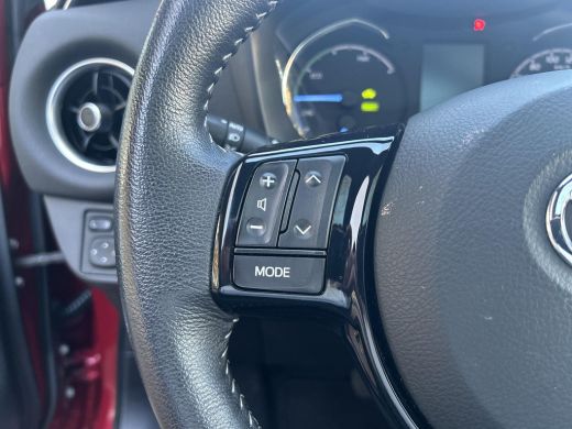 Toyota Yaris 1.5 Hybrid Premium ActivLease financial lease