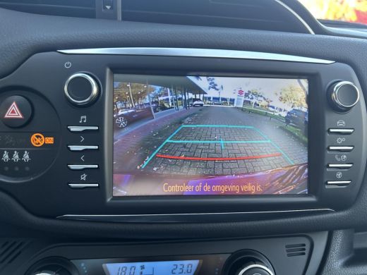 Toyota Yaris 1.5 Hybrid Premium ActivLease financial lease