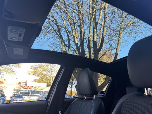 Toyota Yaris 1.5 Hybrid Premium ActivLease financial lease