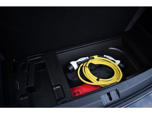 Volkswagen Arteon 1.4 TSI eHybrid R-Line Pano Trekh ACC Massage DCC Standk 19inch ActivLease financial lease