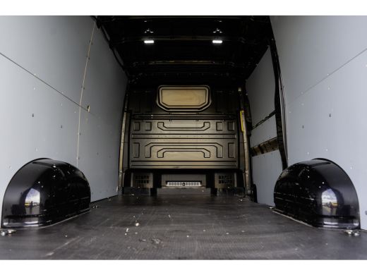 Volkswagen Crafter 2.0TDI 140PK 30 TDI | L3H2 | NW Model | Navi | CarPlay | Camera | Cruise | Climate | PDC | Euro 6 ActivLease financial lease