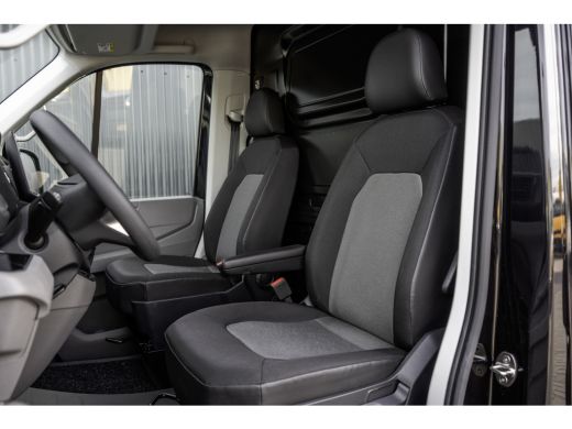 Volkswagen Crafter 2.0TDI 140PK 30 TDI | L3H2 | NW Model | Navi | CarPlay | Camera | Cruise | Climate | PDC | Euro 6 ActivLease financial lease