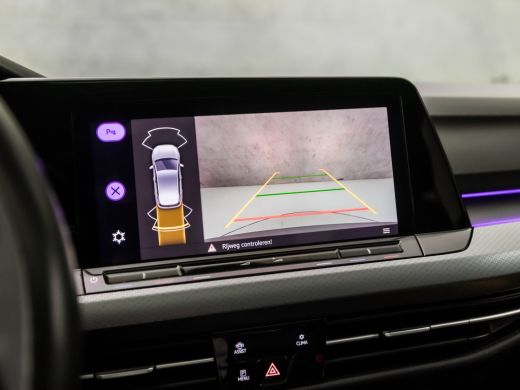 Volkswagen Golf 1.0 TSI Sport Automaat (SCHUIFDAK, APPLE CARPLAY, STUUR/STOELVERWARMING, DYNAMISCHE KNIPPERLICHTE... ActivLease financial lease