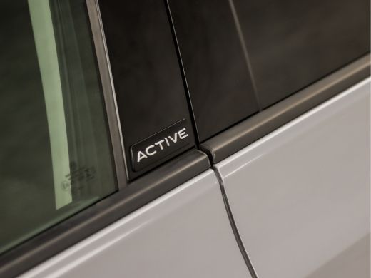 Volkswagen Golf 1.0 TSI Sport Automaat (SCHUIFDAK, APPLE CARPLAY, STUUR/STOELVERWARMING, DYNAMISCHE KNIPPERLICHTE... ActivLease financial lease