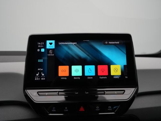 Volkswagen ID.3 First Max 58 kWh 204pk Navigatie Camera Stoelverwarming Side ass. ARGON ActivLease financial lease
