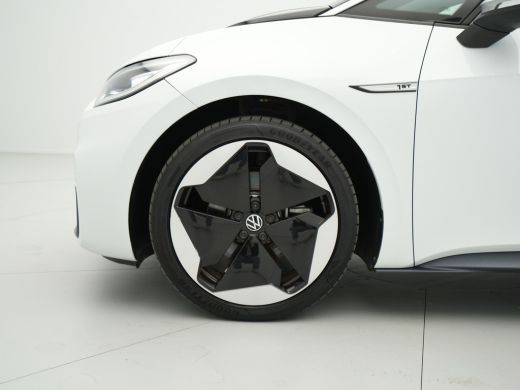 Volkswagen ID.3 First Max 58 kWh 204pk Navigatie Camera Stoelverwarming Side ass. ARGON ActivLease financial lease