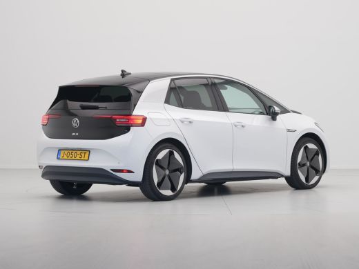Volkswagen ID.3 First Max 58 kWh 204pk Navigatie Camera Stoelverwarming Side ass. ARGON ActivLease financial lease