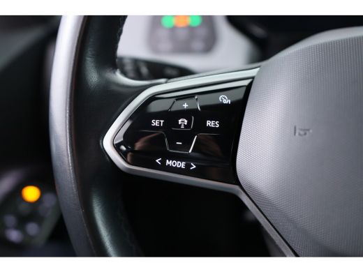 Volkswagen ID.3 First Plus 58 kWh | LED | Cruise Adaptive | Trekhaak | Navi | Stoelverwarming | Clima | Camera | ... ActivLease financial lease