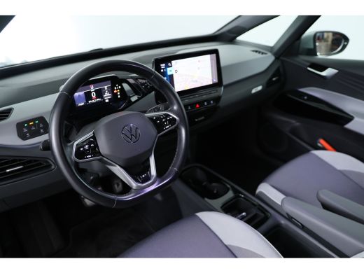 Volkswagen ID.3 First Plus 58 kWh | LED | Cruise Adaptive | Trekhaak | Navi | Stoelverwarming | Clima | Camera | ... ActivLease financial lease
