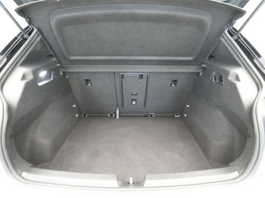 Volkswagen ID.3 First Plus 58 kWh Navigatie Camera Acc Stoelverwarming ARGON ActivLease financial lease