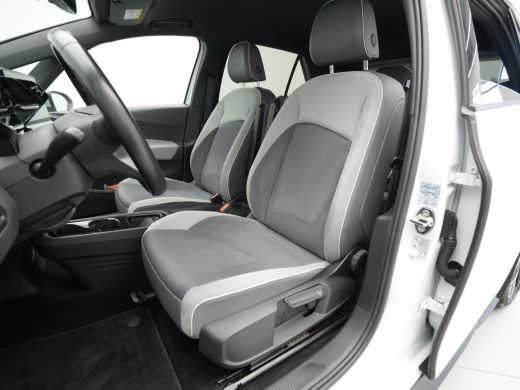 Volkswagen ID.3 First Plus 58 kWh Navigatie Camera Acc Stoelverwarming ARGON ActivLease financial lease