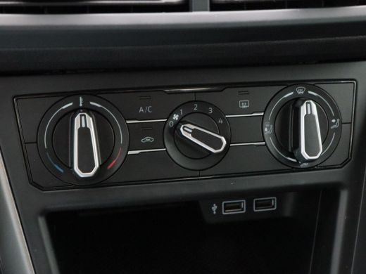 Volkswagen Polo 1.0 TSi Comfortline | Adaptive Cruise | Navigatiesysteem | CarPlay | Lederen Stuurwiel | LED | 99... ActivLease financial lease