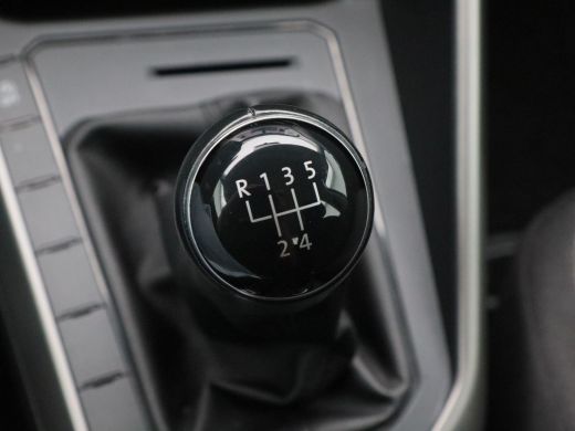 Volkswagen Polo 1.0 TSi Comfortline | Adaptive Cruise | Navigatiesysteem | CarPlay | Lederen Stuurwiel | LED | 99... ActivLease financial lease