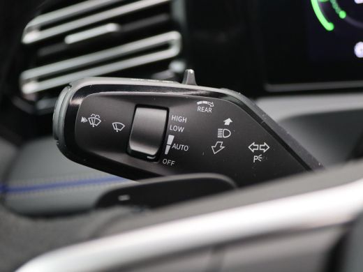 Volkswagen Tiguan 1.5 eHybrid R-Line Edition 272PK DSG Pano-Schuifdak, Trekhaak, Lederen Bekleding, 360gr. camera, ... ActivLease financial lease