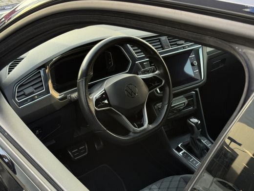 Volkswagen Tiguan 1.5 TSI R-Line Elektr. Trekhaak, App Carplay ActivLease financial lease