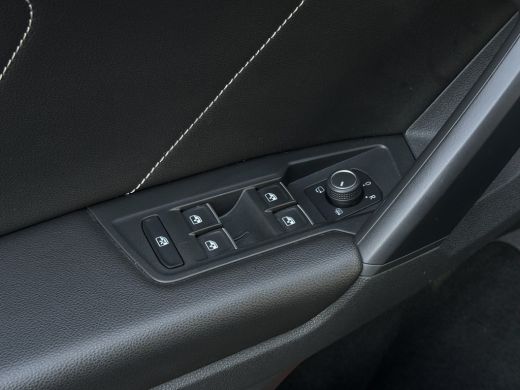 Volkswagen Tiguan 1.5 TSI R-Line Elektr. Trekhaak, App Carplay ActivLease financial lease