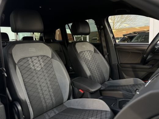 Volkswagen Tiguan 1.5 TSI R-Line Elektr. Trekhaak, App Carplay ActivLease financial lease