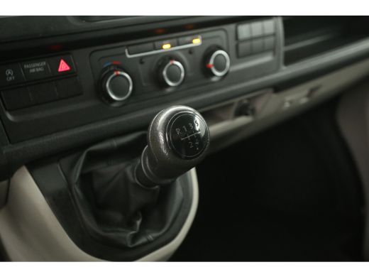 Volkswagen Transporter 2.0 TDI 140PK L1H1 | Koelwagen 0&deg; | Nachtkoeling | 3-Zits | Airco | Parkeersens. ActivLease financial lease