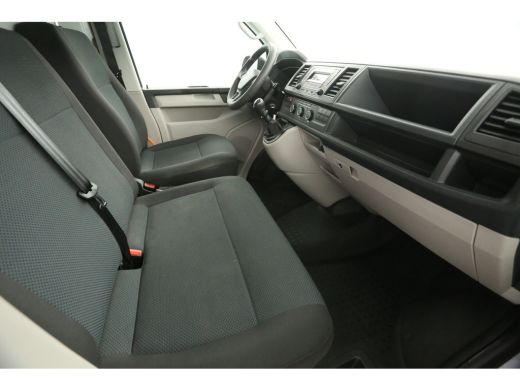 Volkswagen Transporter 2.0 TDI 140PK L1H1 | Koelwagen 0&deg; | Nachtkoeling | 3-Zits | Airco | Parkeersens. ActivLease financial lease