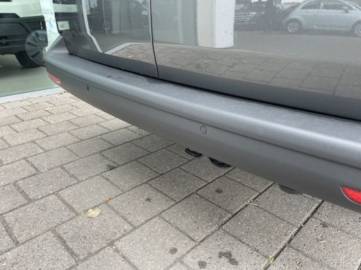 Volkswagen Transporter 2.0 TDI 150 pk L2H1 28 | App connect | PDC | Cruise | Handgeschakeld ActivLease financial lease