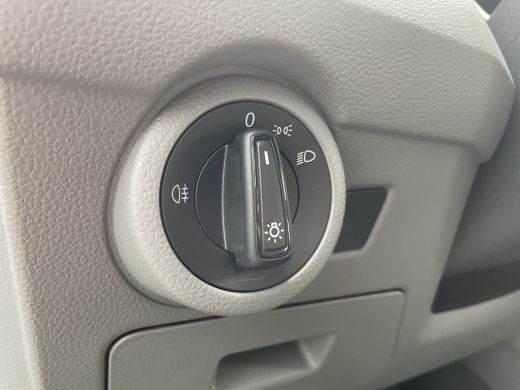 Volkswagen Transporter 2.0 TDI 150 pk L2H1 28 | App connect | PDC | Cruise | Handgeschakeld ActivLease financial lease