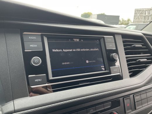 Volkswagen Transporter 2.0 TDI 150 pk L2H1 28 | App connect | PDC | Cruise | Handgeschakeld ActivLease financial lease