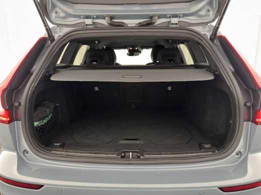 Volvo  V60 2.0 B3 R-Design (INCL.BTW) *LEATHER-FABRIC | FULL-LED | MEMORY-PACK | HEATED-SPORTSEATS | LANE-AS... ActivLease financial lease