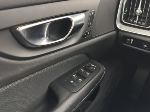 Volvo  V60 2.0 B3 R-Design (INCL.BTW) *LEATHER-FABRIC | FULL-LED | MEMORY-PACK | HEATED-SPORTSEATS | LANE-AS... ActivLease financial lease