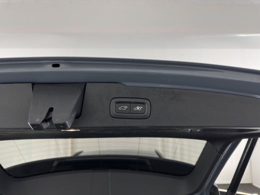 Volvo  V60 2.0 B3 R-Design (INCL.BTW) *LEATHER-FABRIC | FULL-LED | MEMORY-PACK | HEATED-SPORTSEATS | LANE-AS... ActivLease financial lease