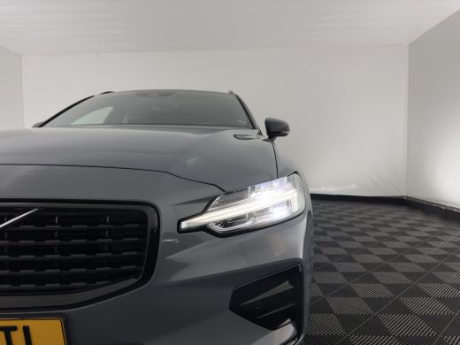 Volvo  V60 2.0 B3 R-Design (INCL.BTW) *LEATHER-FABRIC | FULL-LED | MEMORY-PACK | HEATED-SPORTSEATS | LANE-AS... ActivLease financial lease