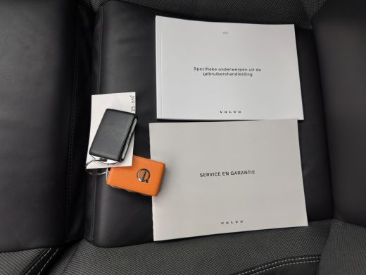 Volvo  V60 2.0 B3 R-Design (INCL.BTW) *LEATHER-FABRIC | FULL-LED | MEMORY-PACK | HEATED-SPORTSEATS | LANE-AS... ActivLease financial lease