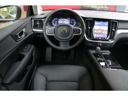 Volvo  V60 2.0 T6 Plug-in hybrid AWD Essential Bright | Trekhaak | Adaptive Cruise | BLIS | Camera | Stuur/s... ActivLease financial lease