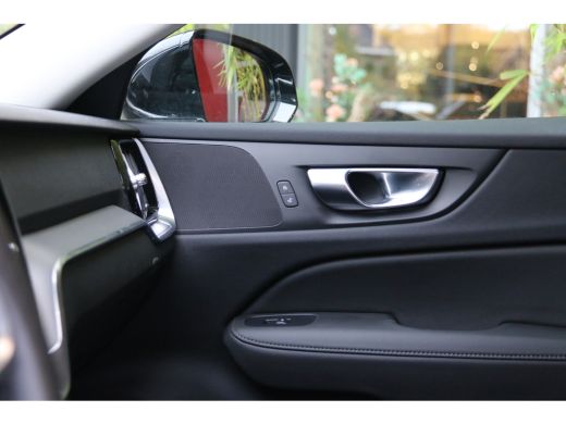 Volvo  V60 2.0 T6 Plug-in hybrid AWD Essential Bright | Trekhaak | Adaptive Cruise | BLIS | Camera | Stuur/s... ActivLease financial lease