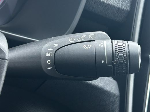 Volvo  XC40 1.5 T2 Essential | Cruise control | Parkeersensor achter | Radio ActivLease financial lease