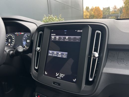 Volvo  XC40 1.5 T2 Essential | Cruise control | Parkeersensor achter | Radio ActivLease financial lease