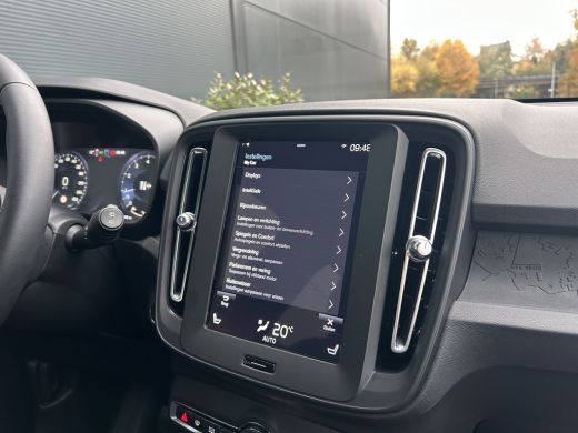 Volvo  XC40 1.5 T2 Essential | Cruise control | Parkeersensor achter | Radio ActivLease financial lease