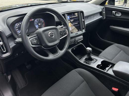 Volvo  XC40 1.5 T2 Essential | Cruise control | Parkeersensor achter | Radio ActivLease financial lease