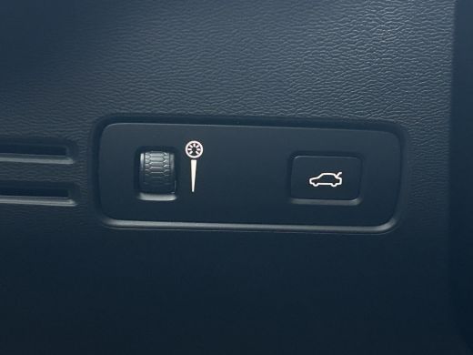 Volvo  XC40 1.5 T2 Essential | Cruise control | Parkeersensor achter | Radio ActivLease financial lease