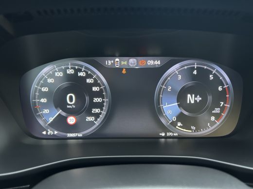 Volvo  XC40 1.5 T2 Essential | Cruise control | Parkeersensor achter | Radio ActivLease financial lease